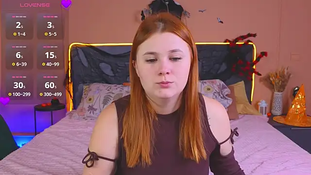 Eva Starlight online show from 10-19-25, 04:04