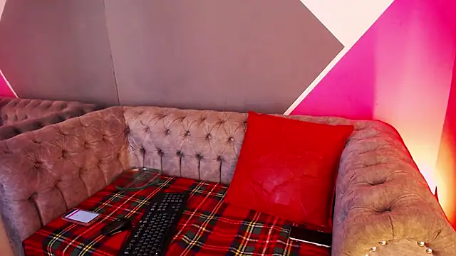 Agata Grubisic online show from 02-12-26, 03:17