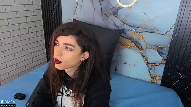 MaeveKuro online show from 12-20-25, 03:20