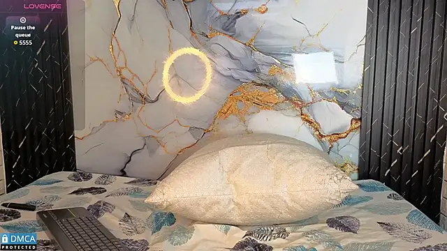 MaeveKuro online show from 11-10-25, 03:44