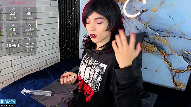 MaeveKuro online show from 11-20-25, 03:07