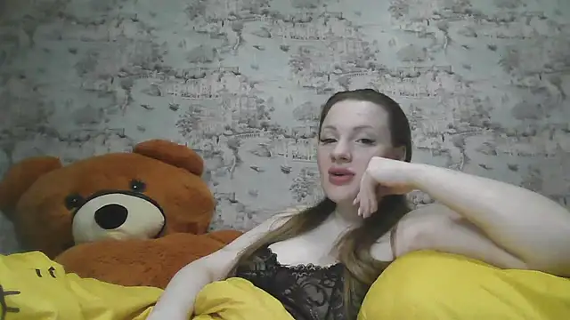 Snapshot of Eveline_May chatting on 03-19-25, 08:54 Eveline May online show from 03-19-25, 08:54