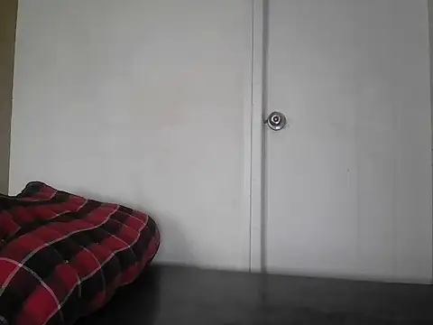 Snapshot of fitbuddy1 chatting on 07-01-26, 04:13 fitbuddy1 online show from 07-01-26, 04:13