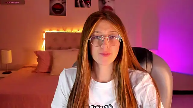 Emily Warren  online show from 03-11-26, 07:41