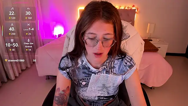 Emily Warren  online show from 11-11-25, 07:30