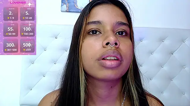 Snapshot of sweetebony_33 chatting on 10-01-25, 04:17 sweetebony 33 online show from 10-01-25, 04:17