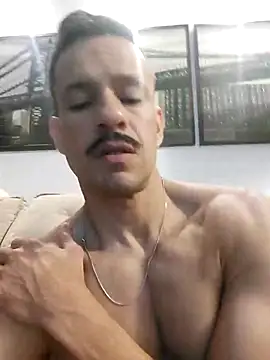 Snapshot of juniortche1313 chatting on 11-05-25, 10:57 juniortche1313 online show from 11-05-25, 10:57