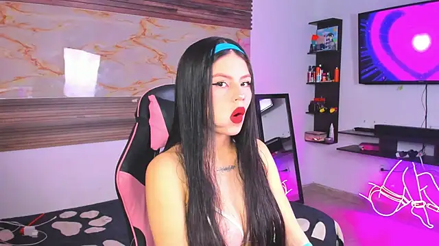 Cloe roouse online show from 10-30-25, 07:33