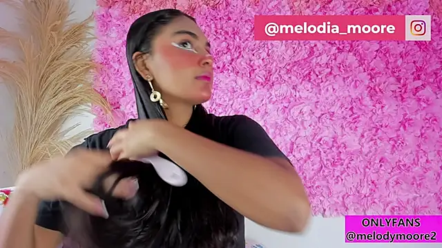 Melodymoore  online show from 11-12-25, 09:18