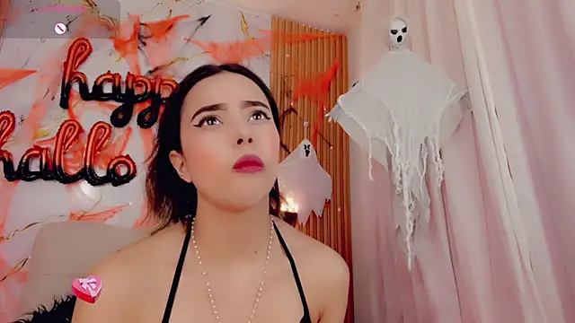 Snapshot of ValeriCardenas chatting on 10-22-25, 01:49 ValeriCardenas online show from 10-22-25, 01:49
