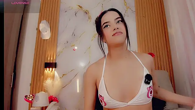 ValeriCardenas online show from 11-28-25, 12:22