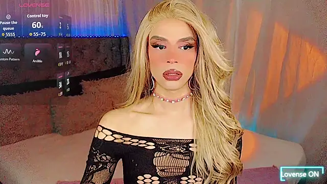 Snapshot of Dalila_moan chatting on 10-19-25, 12:46 Dalila moan online show from 10-19-25, 12:46