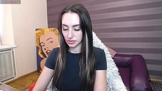 Snapshot of JenniferStone chatting on 04-04-26, 08:54 JenniferStone online show from 04-04-26, 08:54