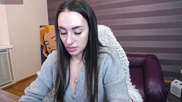 Snapshot of JenniferStone chatting on 03-08-26, 08:39 JenniferStone online show from 03-08-26, 08:39