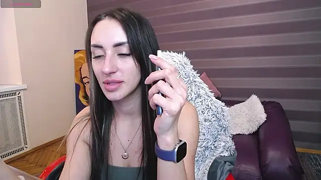 Snapshot of JenniferStone chatting on 03-14-26, 09:15 JenniferStone online show from 03-14-26, 09:15