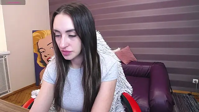 Snapshot of JenniferStone chatting on 04-09-26, 07:47 JenniferStone online show from 04-09-26, 07:47