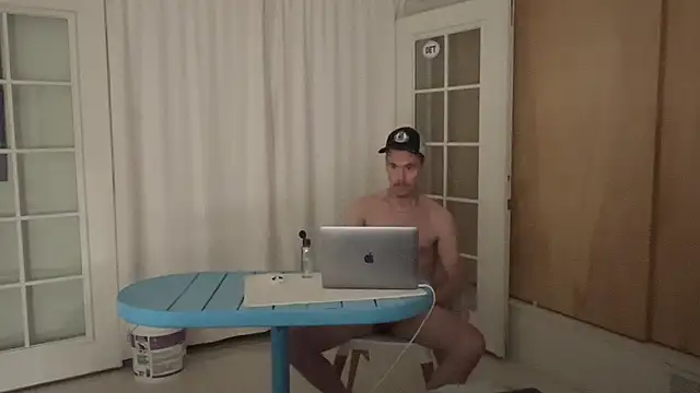 Snapshot of webtonight chatting on 10-07-25, 03:40 webtonight online show from 10-07-25, 03:40