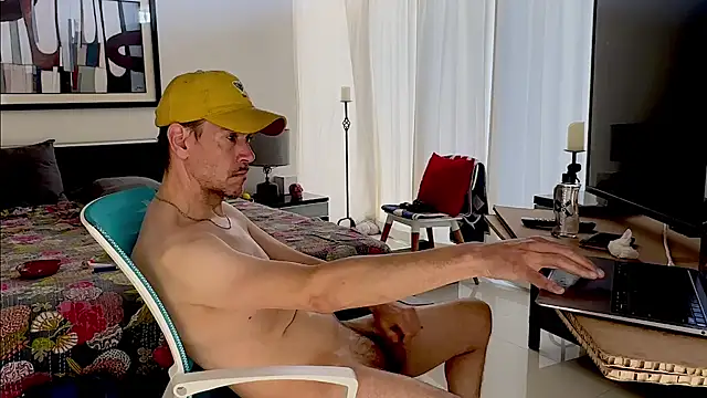 Snapshot of webtonight chatting on 02-25-25, 07:16 webtonight online show from 02-25-25, 07:16