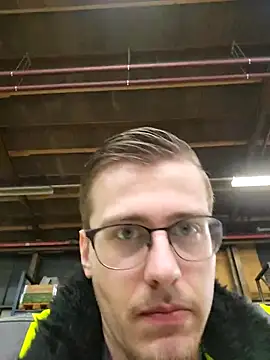 Snapshot of luckyluuk25 chatting on 02-25-25, 01:21 luckyluuk25 online show from 02-25-25, 01:21