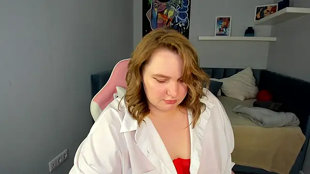 Amy Hall online show from 03-01-25, 02:23