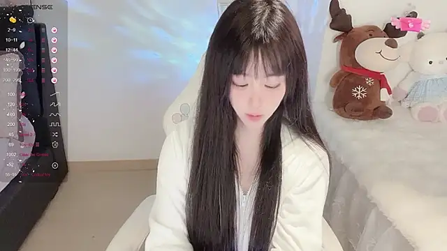 Milla-z online show from 11-17-25, 03:21