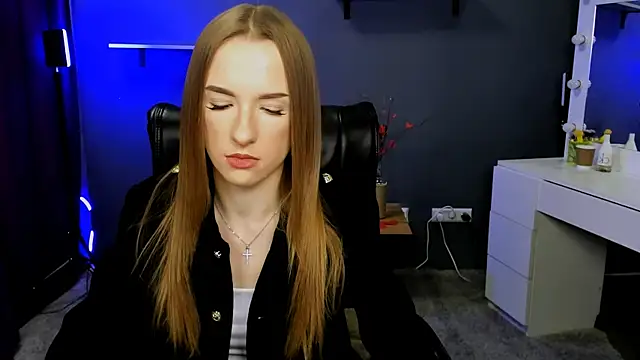 doll vey online show from 03-06-25, 04:17
