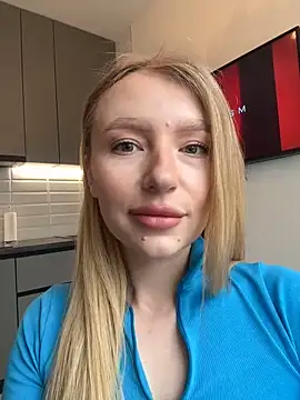 Snapshot of EvaBrooklyn chatting on 03-05-25, 05:40 EvaBrooklyn online show from 03-05-25, 05:40