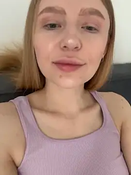 Snapshot of EvaBrooklyn chatting on 03-04-25, 05:53 EvaBrooklyn online show from 03-04-25, 05:53