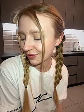 Snapshot of EvaBrooklyn chatting on 03-11-25, 07:46 EvaBrooklyn online show from 03-11-25, 07:46