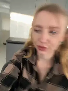 Snapshot of EvaBrooklyn chatting on 03-04-25, 02:10 EvaBrooklyn online show from 03-04-25, 02:10