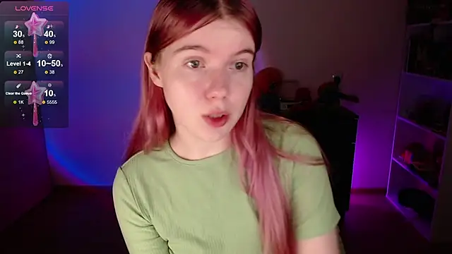 Strawberry juli online show from 11-23-25, 07:18