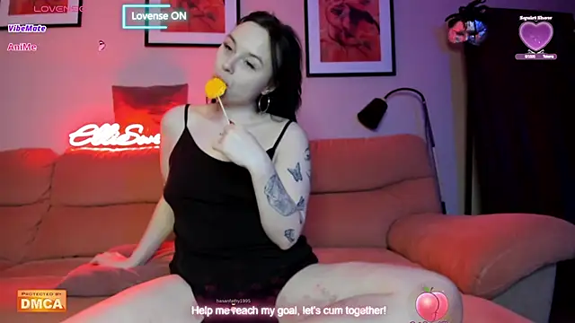 Snapshot of ElliSweetTease chatting on 03-12-25, 02:01 ElliSweetTease online show from 03-12-25, 02:01