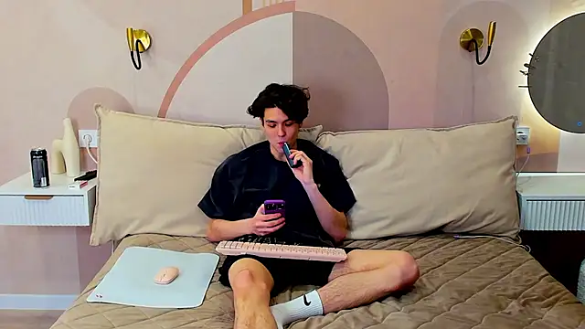 Snapshot of TravisRevas chatting on 02-18-26, 02:46 TravisRevas online show from 02-18-26, 02:46