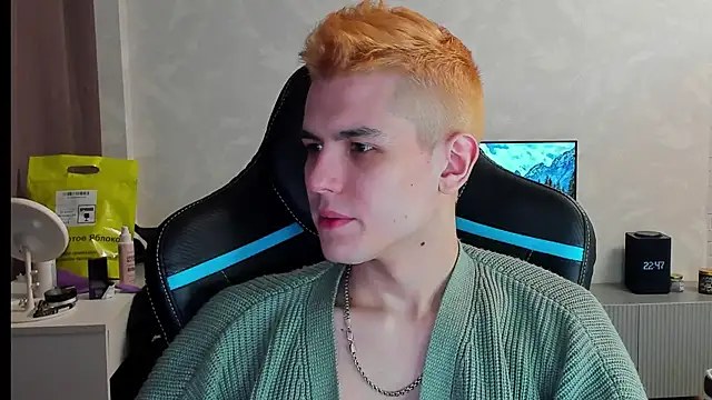 Snapshot of TravisRevas chatting on 03-05-25, 07:49 TravisRevas online show from 03-05-25, 07:49