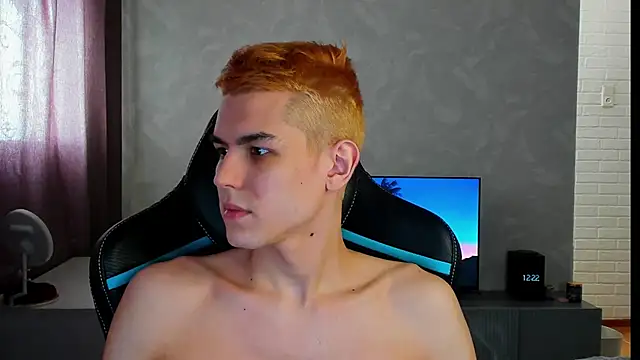 Snapshot of TravisRevas chatting on 03-09-25, 09:24 TravisRevas online show from 03-09-25, 09:24