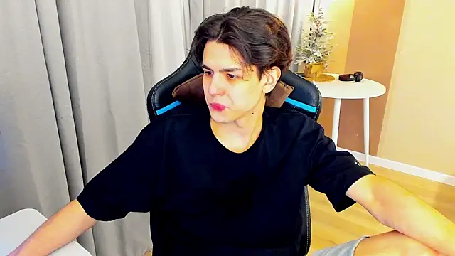 Snapshot of TravisRevas chatting on 02-03-26, 03:04 TravisRevas online show from 02-03-26, 03:04