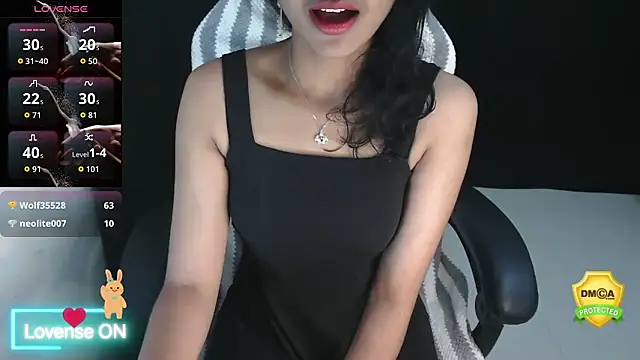 Snapshot of fullmoan chatting on 10-18-25, 05:09 fullmoan online show from 10-18-25, 05:09