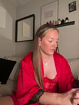 Snapshot of MissMaisiex chatting on 02-12-26, 07:57 MissMaisiex online show from 02-12-26, 07:57