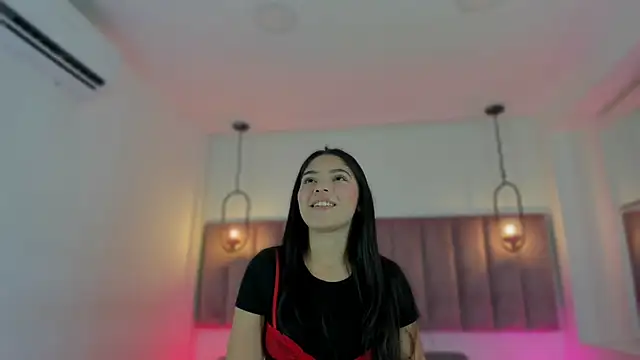 Snapshot of Haily_b chatting on 01-17-26, 07:39 Haily b online show from 01-17-26, 07:39