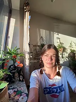 Snapshot of Rosemarie_Blu chatting on 10-24-25, 06:12 Rosemarie Blu online show from 10-24-25, 06:12