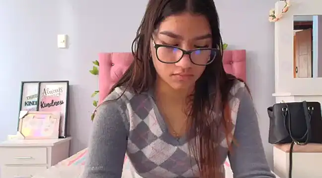 Snapshot of yousweet-Scarett chatting on 03-10-25, 12:49 yousweet-Scarett online show from 03-10-25, 12:49