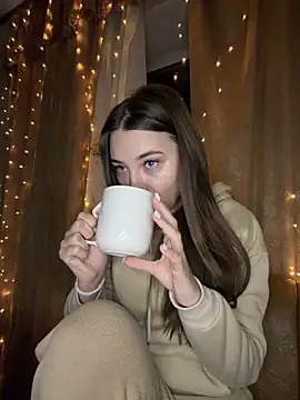 Snapshot of MrrKate chatting on 02-19-26, 12:07 MrrKate online show from 02-19-26, 12:07