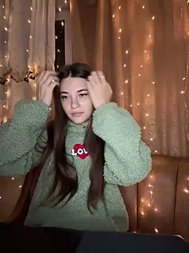 Snapshot of MrrKate chatting on 12-15-25, 02:06 MrrKate online show from 12-15-25, 02:06