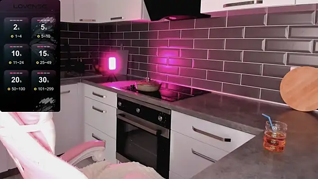 EmmaVictori1 online show from 01-08-26, 05:46