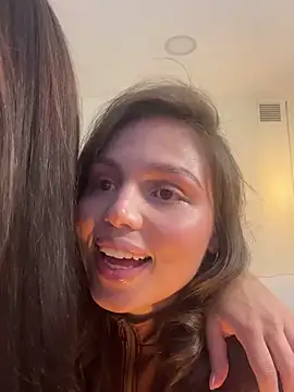 Sophie Restrepo online show from 12-20-25, 12:57