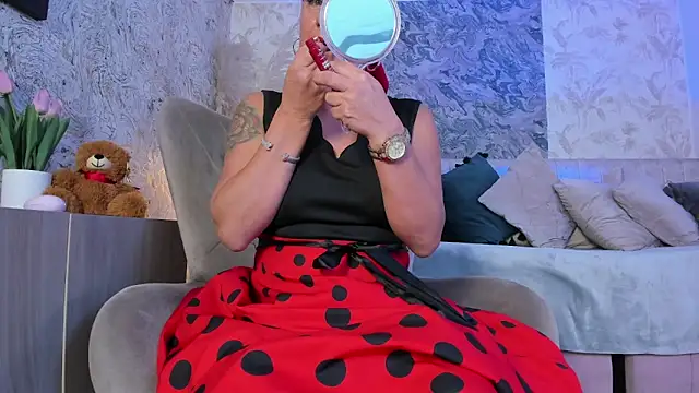 Liannaa  online show from 02-16-26, 07:34