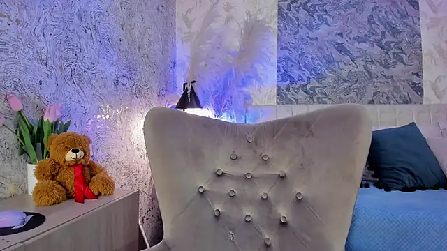 Arianaa collins online show from 05-29-26, 11:49