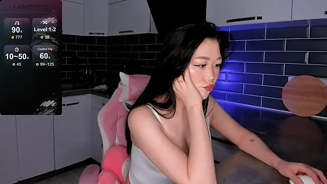 ShaiyaMinn3 online show from 04-21-26, 03:29