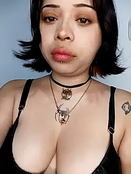 Snapshot of Akame_yumi chatting on 11-09-25, 02:04 Akame yumi online show from 11-09-25, 02:04