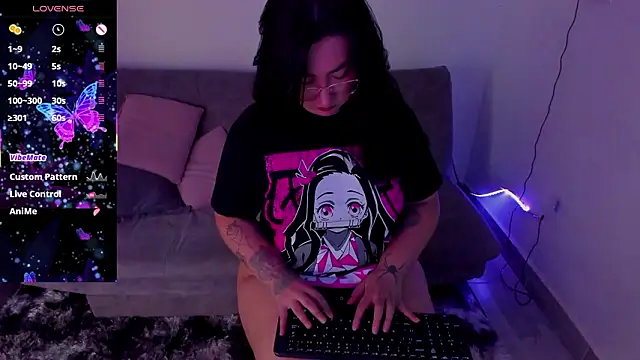 Curvybaddie99 online show from 03-24-26, 06:30